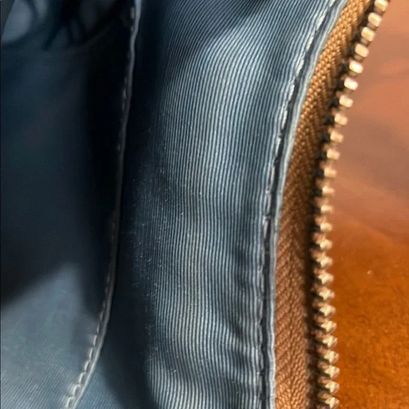 Coach Signature Monogram Shoulder Bag - Authentic - Picture 11 of 16